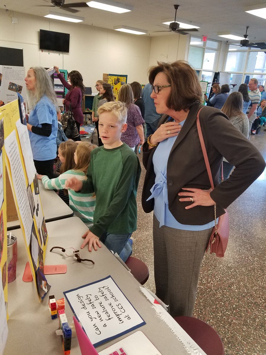 ARichardsonCCS's tweet photo. Our 5th graders are presenting their PBL safety design to @lynn_moody . @Cleveland_Eagle @RSSinformation @ELEM_Rowan @rss #WRStrong https://t.co/TKuBXvip0y