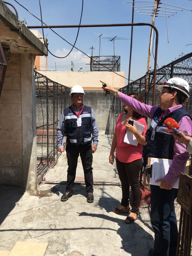 MetropolisCDMX's tweet image. Las 10 brigadas de DROs que se unieron a los trabajos de verificación que hemos realizados desde el primer momento después del sismo; ya están visitando más inmuebles dañados el #19S, para brindar apoyo y orientación a las familias de la #CDMX. Infórmate: goo.gl/SYa7r6