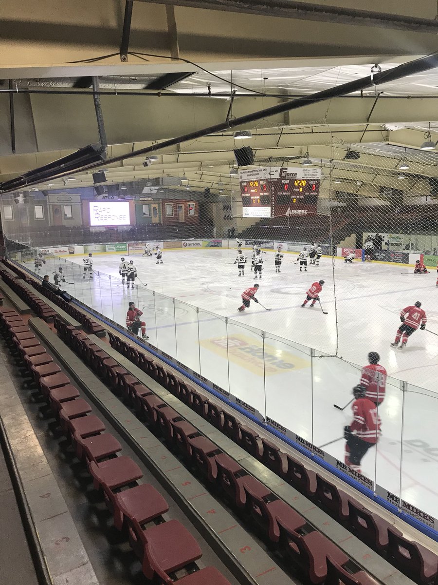 BonnSrPontiacs's tweet image. Game #1 warm ups underway! @DayslandNstars vs @EP_Elks  #provs