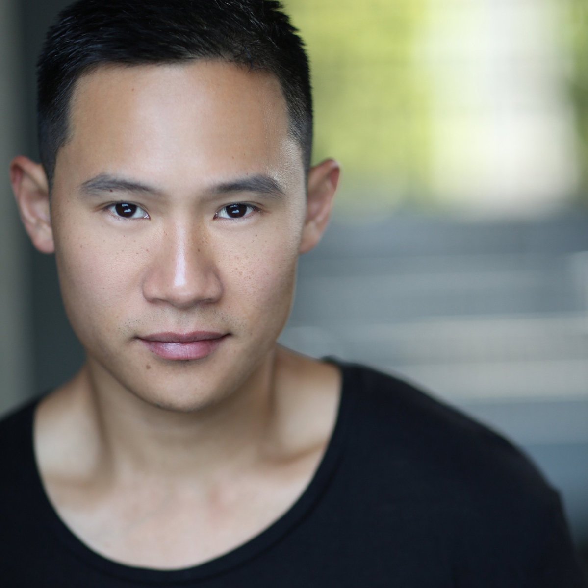 Lo_Mo_Pro's tweet photo. Time for an announcement! You've seen him on #PrisonBreak, watch him recur in #Supergirl and next week you can watch him regularly in @SirenTV. Please welcome @culu to the #LoMoPro fam 🎉
Who wants to meet Curtis?! Tag your fave convention in a reply. https://t.co/wcoHGbCqP0