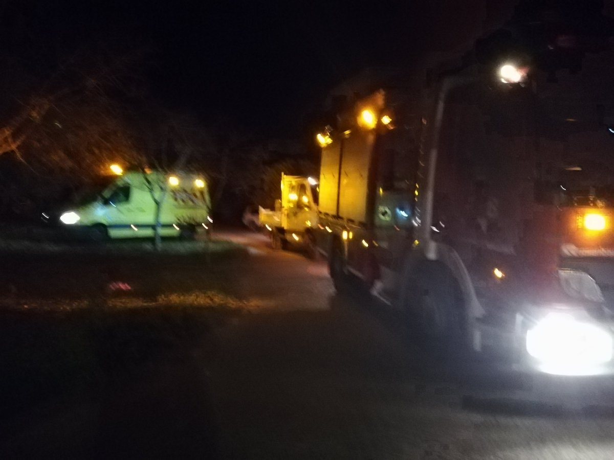 PcSLlorencCarda's tweet image. Hoy somos requeridos por el servicio de emergencias 112, por un incendio en chimenea sobre las 21:05 en el camino de sa punta(Son Carrió) . Se desplazan al lugar: Policía Local, Guardia  civil, 061 y Bombers del Consell de Mallorca (Manacor)