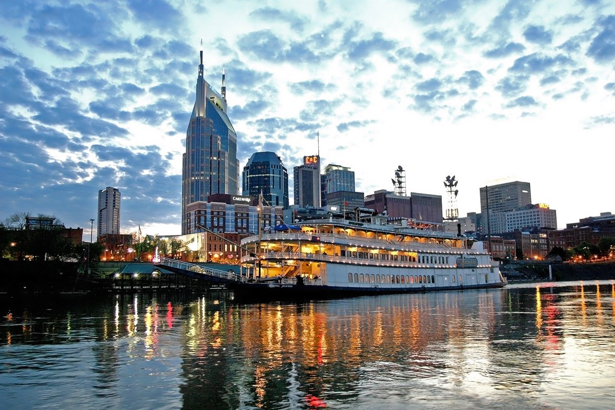 GTOGroupTravel's tweet photo. General Jackson is the paddleboat shown and they can do meals/performances on there during their trip. Eat delicious food and watched entertaining performances!

#food #performance #music #enjoyment #GTO #gtogrouptravel #traveling #grouptraveling #vacation #trips #Tennessee https://t.co/XdJn561X9G
