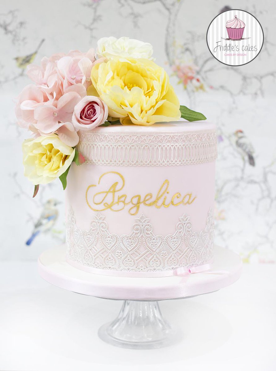 Friddle's cakes tweet media