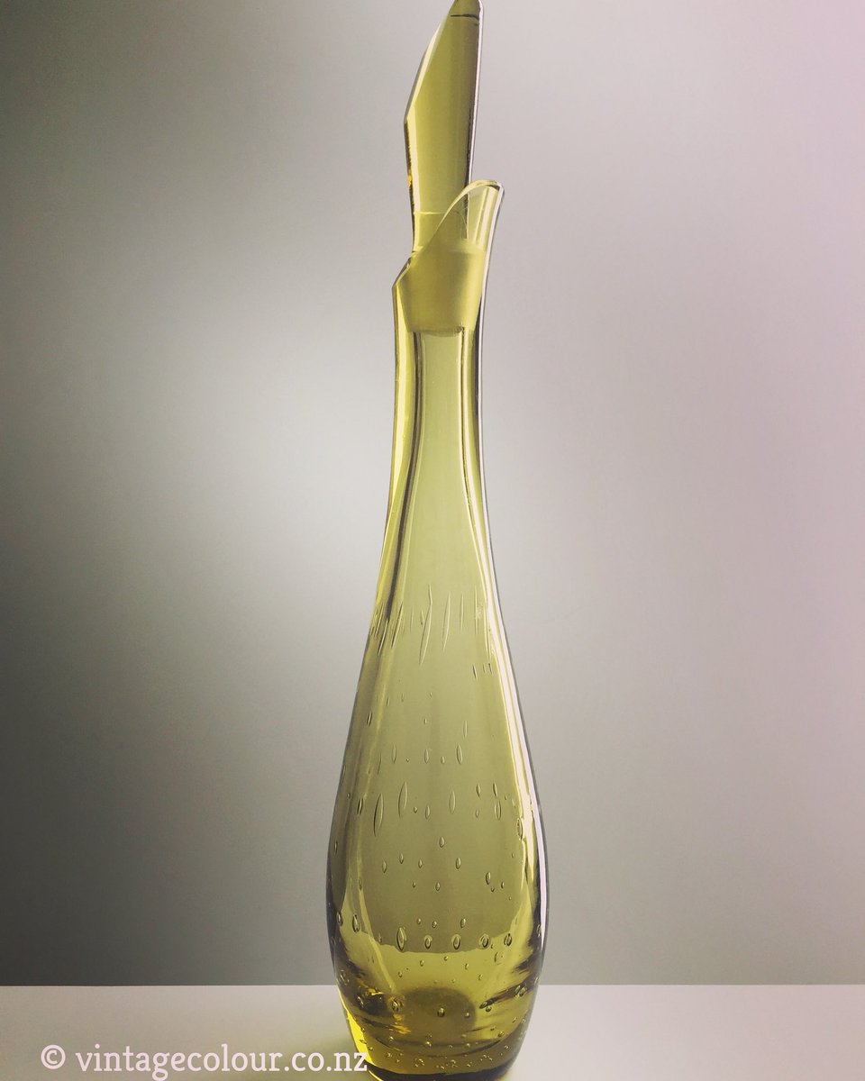 This beautiful vintage controlled bubble glass decanter is Swedish designed by Carl Erickson but Ohio made. @FrankKitts #thissaturday #vintageglass #scandinaviandesign #ohiomade #green #gorgeous #vintagestyle #vintagehome #vintagebar