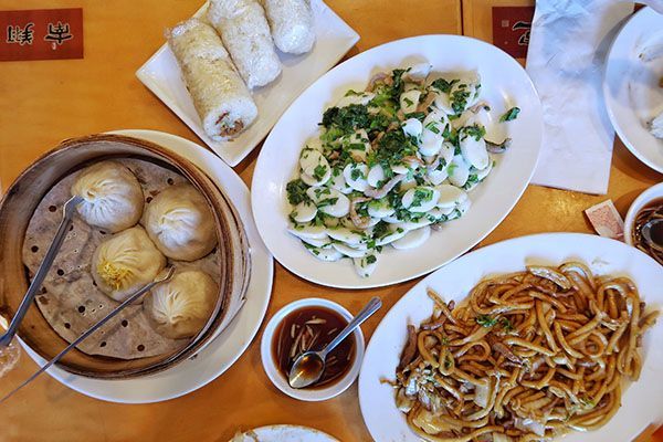 curiousflavor's tweet photo. How does this Shanghainese staple, #nanxiangxiaolongbao, in #flushing #queens compare to the newcomers nearby? Can it hold onto its legacy?

https://t.co/UMK1qSgKIg https://t.co/hM8J8P3k4J