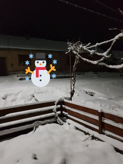 No sign of spring yet 😢 Time for hot tea and a (hot) movie! 😘 #winter https://t.co/I848Eb2Omo<a href="/tag/winter"class="tags"><span>#winter</span></a>