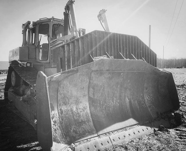 kdp_nashville's tweet photo. Found this big boy on #location creating some new work I hope y’all will #dig with @joshuasagenewman and @st8mnt today. #D8Dozer #blackandwhite #iPhoneOnly #snapseed https://t.co/yeyLXCYYgP https://t.co/n5FV3LX8tB
