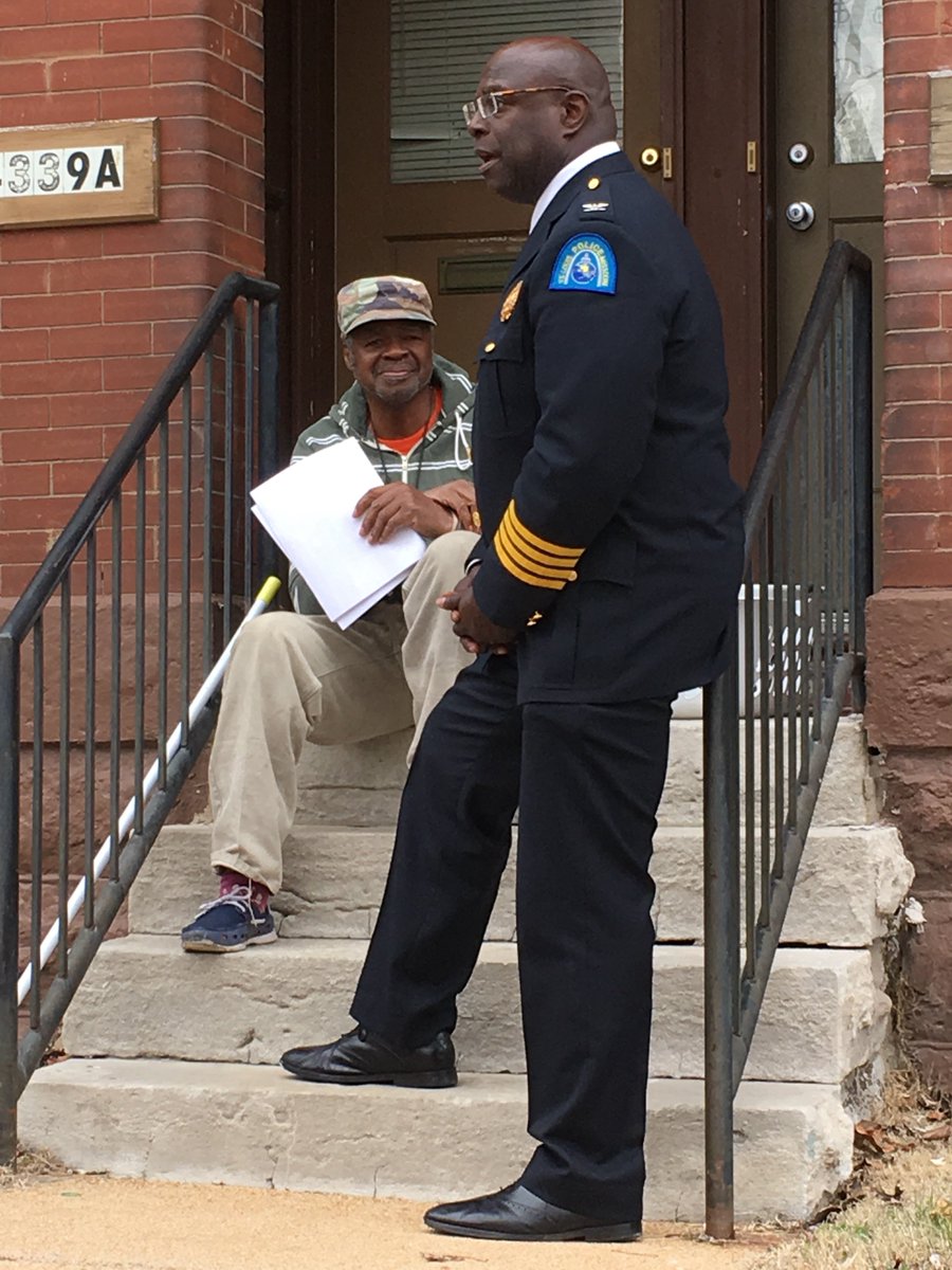 ChiefJohnHayden's tweet photo. Happily engaging the community on the 4300 block of Gibson. Thank you! https://t.co/XrDntXe7yT
