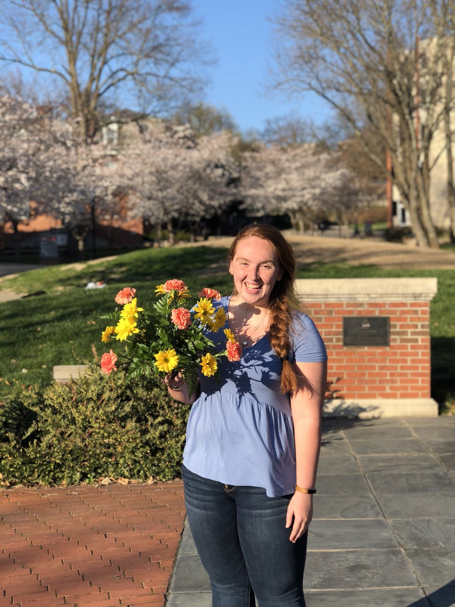 TOPGuideAmy's tweet photo. Celebrating getting an A on my Floral Design Midterm and these beautiful Cherry Blossom Trees 🌸 https://t.co/0oQyT19QPe