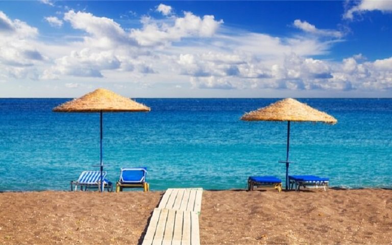 BiggieTips's tweet photo. Greece has one of the longest coastlines in the world, countless beautiful small beaches, charming bays and coves. Here, weโve come up with a list of the best beaches in Greece for you to discover. #GreeceBeaches #GreeceTravelGuide #GreeceVacation
https://t.co/MXeJ26tAbU https://t.co/OrKsOIUJtQ