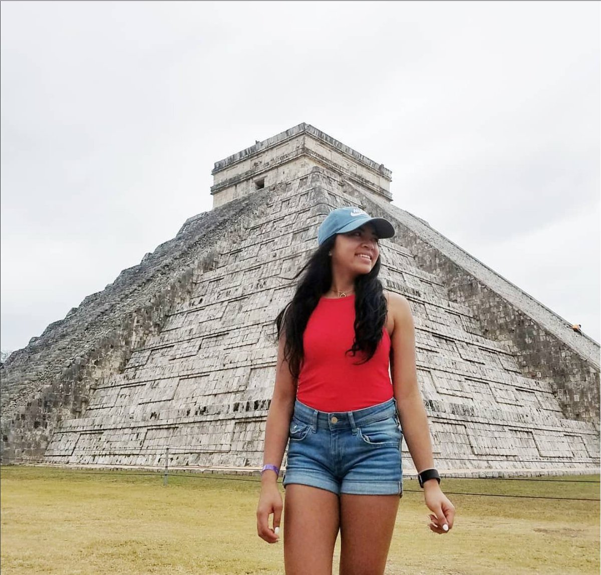 PurdueReview's tweet image. How was your Spring Break? Ours was great! Here's some candids from a few of our staff!
purduereview.com/campus/spring-…