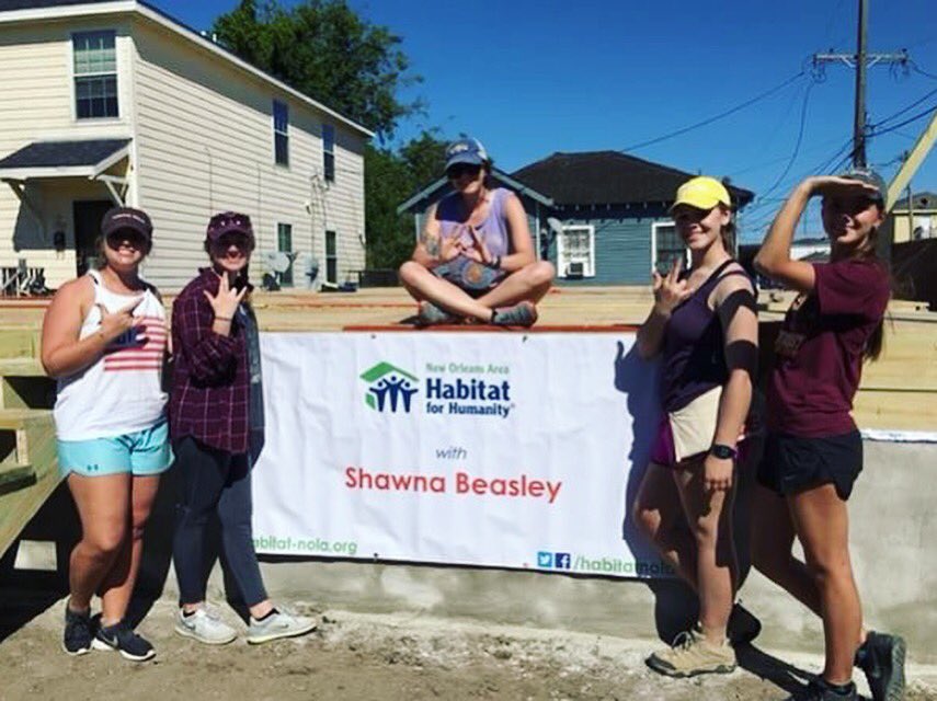 Panhellenic sisters throwing what they know while they work hard with Habitat for Humanity this spring break! Awesome job girls! 👍🏼