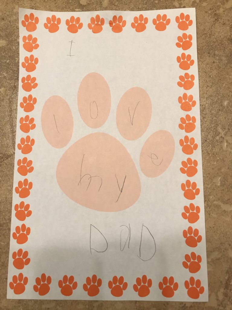 1st_Realest's tweet photo. After a long day of work, my baby girl hit me with this card that she made for me. ❤️
(Wayne Voice)
I don’t give a f*** about no haters as long as my children love me. 💯✊🏽
#IGCode12 #FATHERHOOD #FatherlessFather #CycleBroken https://t.co/6btnhYoOh0