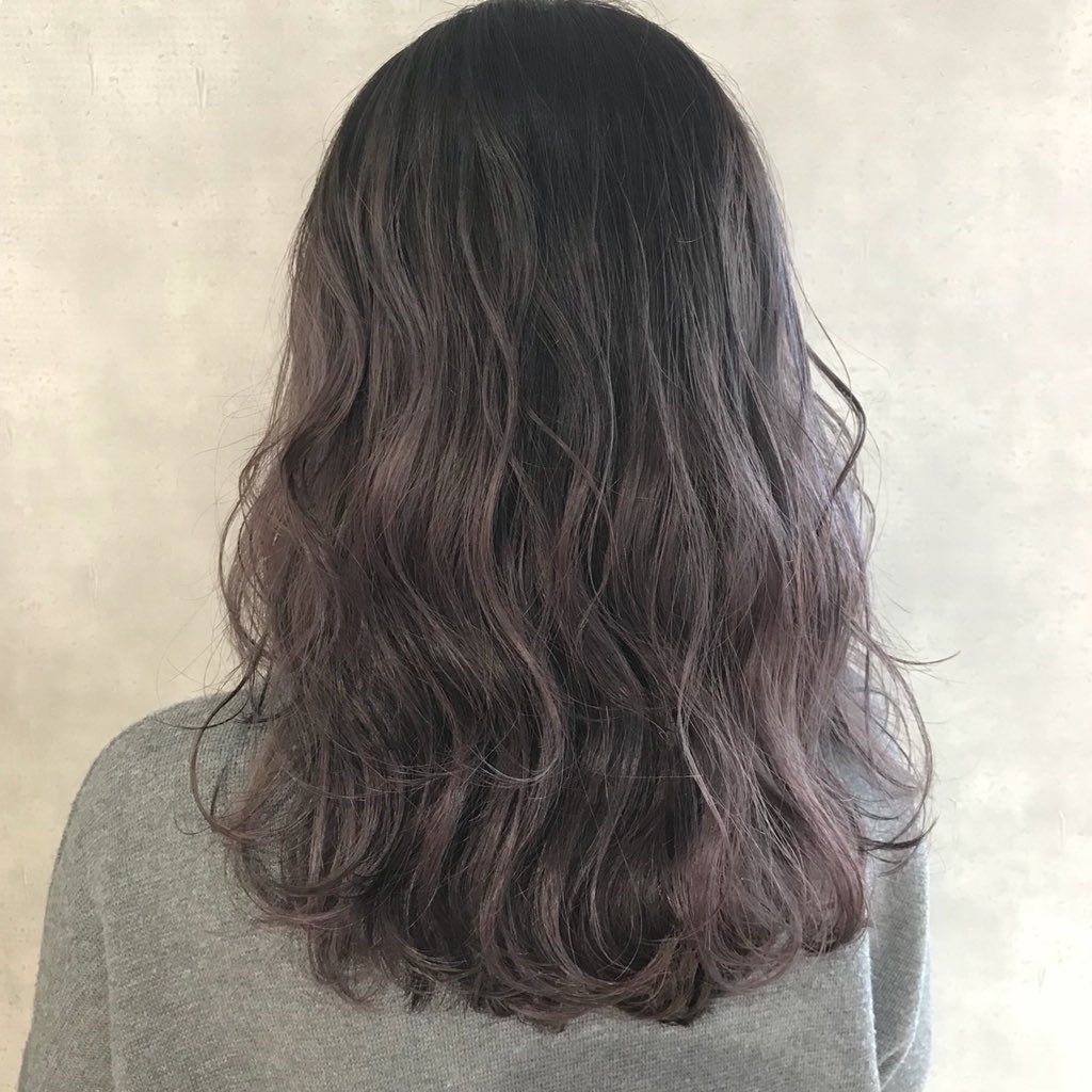 アンク クロス 表参道店 ハイライト ラベンダーグレー Stylist 大野菜摘 ベースもブリーチしています オンカラーはイルミナカラーです ご予約はアンククロス公式アプリをご利用下さい アンククロス ハイライト ラベンダー グレージュ アンク クロス 表参道店 ハイライト ラベンダーグレー Stylist 大野菜摘 ベースもブリーチしています オンカラーはイルミナカラーです ご予約はアンククロス公式アプリをご利用下さい アンククロス ハイライト ラベンダー グレージュ
