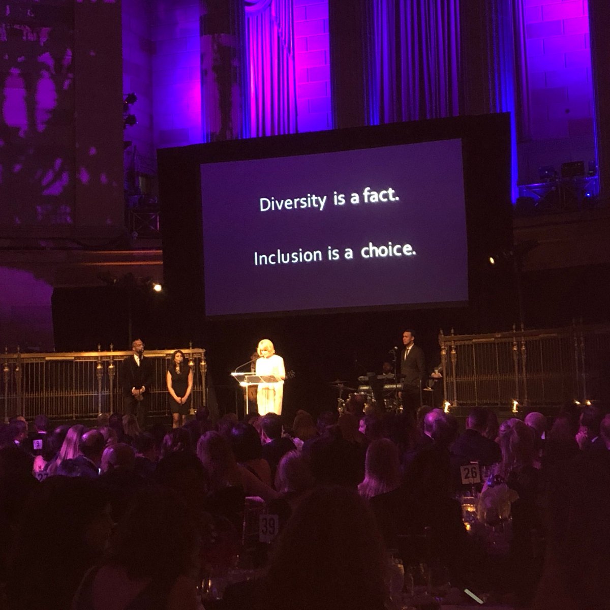 womeninitawards's tweet photo. 'Diversity is a fact, inclusion is choice' - @DianeBryant #WomenInITAwards USA https://t.co/gLC2KYOwki