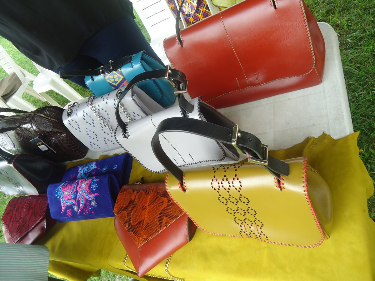Shoe_Expo2016's tweet photo. Loads of creative #designs from leading #designers @ #MadeInNigeriaShoeExpo #MINSE2018 #madeinnigeria #bags #Africandesigns #LaserCutting #AfricanPrints #leather https://t.co/KMcWZ9I3H4