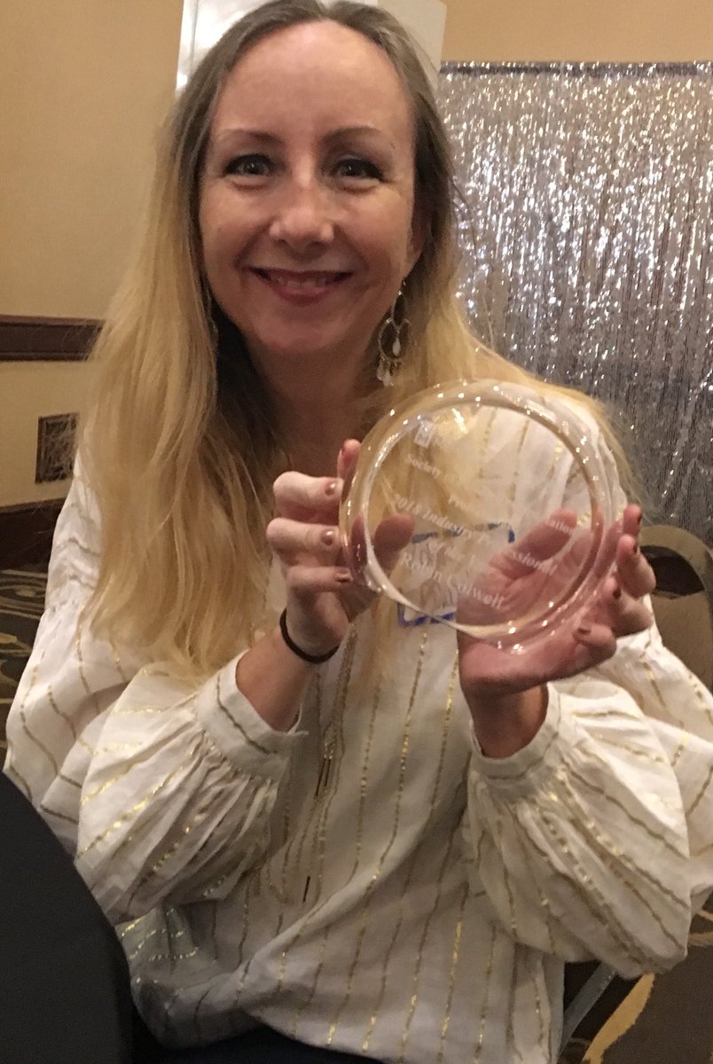 TCoMemphis's tweet photo. @RobinColwell , our very own TCOM President, won the #SFTP Industry Professional of the Year award! Congratulations! #bluepumpgala https://t.co/WXTkwJPhX2