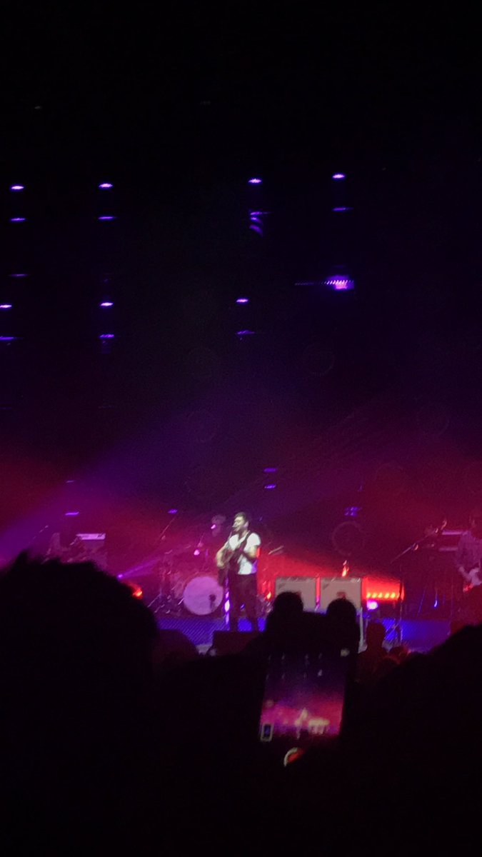 LottieJHD's tweet photo. Incredible from start to finish @NiallOfficial #FlickerWorldTour https://t.co/m8Zc7pPqMA