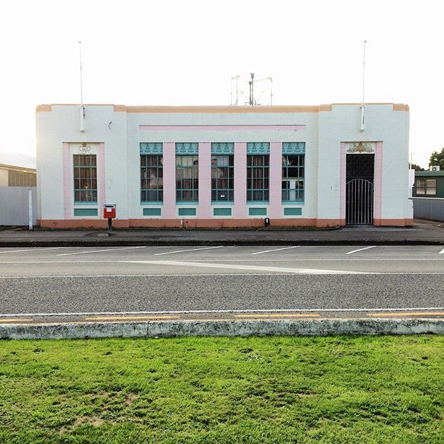 #Pahiatua never ceases to amaze me.  #ArtDeco #ArtDecoArchitecture ift.tt/2Ggqnil