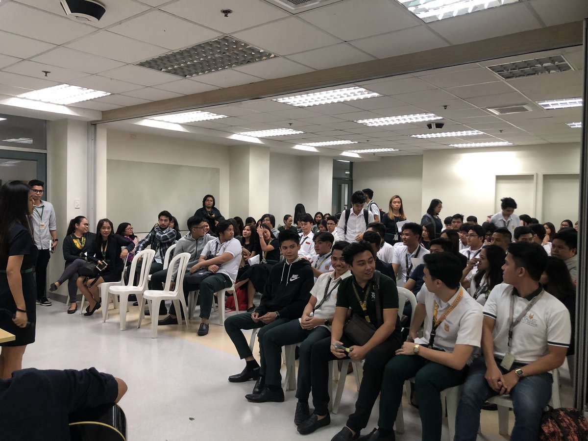 FEUMkCM's tweet photo. Happening now! Part 2 of Breaking Misconceptions about Love. Catch us here at FEU-Makati PE Room. #ABITCON2018 #SOCC18 https://t.co/2sR5wVSv8q