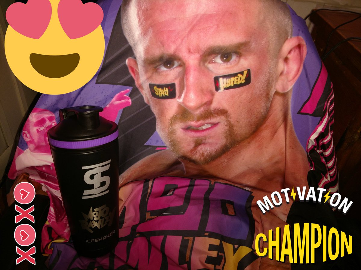 Chery87110Sarah's tweet photo. Here at work. Working late.. 
Loving my @iceshakerbottle !!  
Am I part of the team now?!  @MojoRawleyWWE , can I please get a follow.. #1FanNewMexico #MojoRisingBaby #TeamGonk https://t.co/tEiCcHtVMR