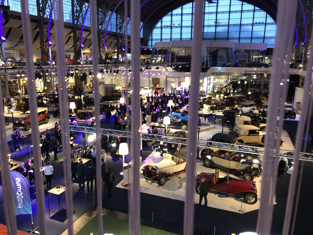 About last night
connecting great HRpeople at #HRMnight in #autoworld with the #dreamteam @HRbuilders_be &amp; <a href="/payrollbuilders/">PAYROLLbuilders</a> 
Congrats Philippe Bertin (Prayon) 
<a href="/PeoplesphereMag/">Peoplesphere</a> <a href="/jperhard/">Jean-Paul ERHARD</a>