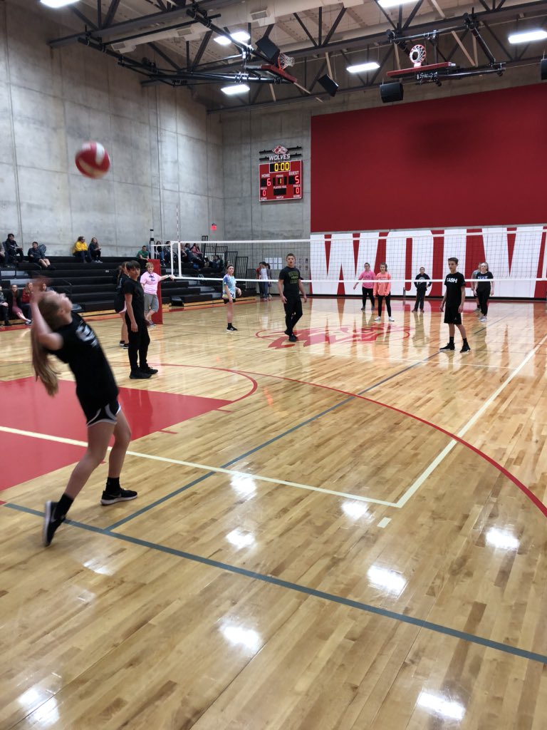 PEWolves's tweet photo. #VolleyballTournament #GreatPlaceToMove @ReedsSpringMS https://t.co/p7MoAmc4Uc
