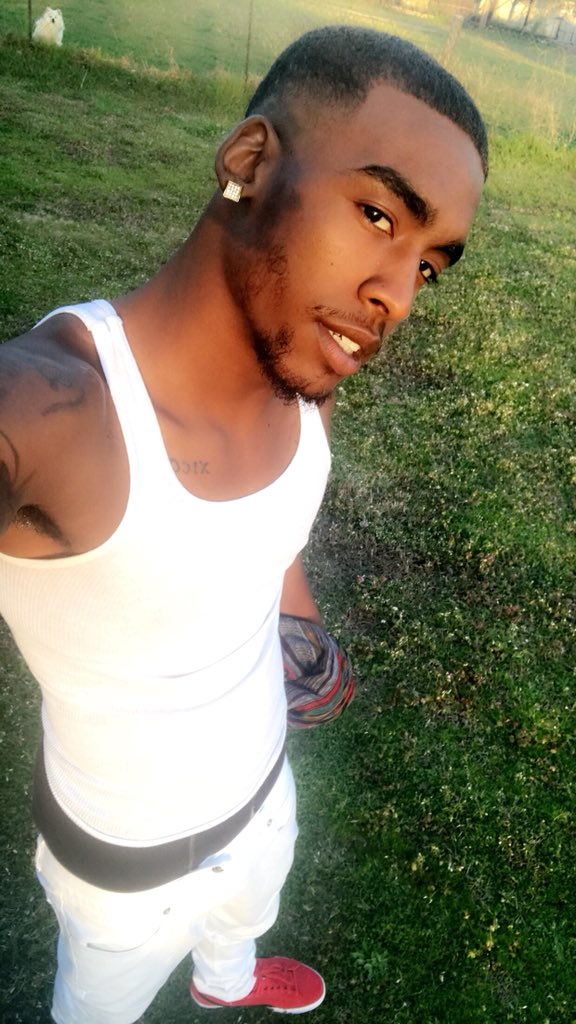 Stank10Ever's tweet photo. What happening 🤷🏾‍♂️ https://t.co/TEByss6G1J