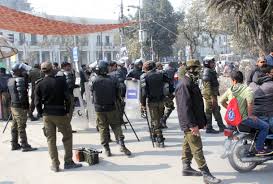 Waqtnewstv's tweet image. جڑوں شہروں میں سکیورٹی کو ہائی الرٹ کر دیا گیا
پولیس کی اضافی چیک پوسٹیں قائم، مشکوک افراد اور گاڑیوں کی چیکنگ
#RawalPindi #Islamabad #SecurityHighAlert @pid_gov #PakistanDay #23rdMarch #ISPR