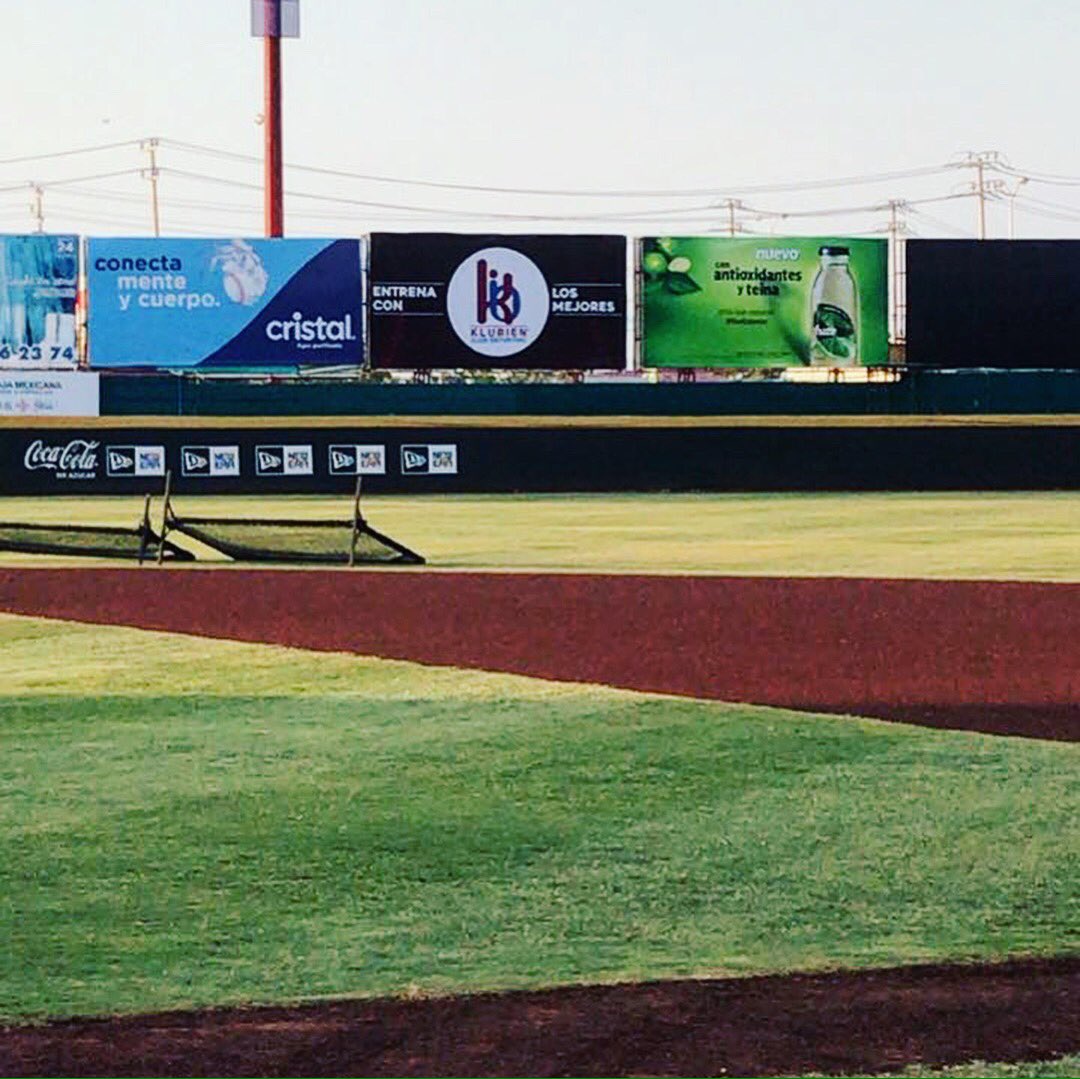 GIMNASIOKLUBIEN's tweet photo. #KLUBIEN orgulloso patrocinador de los #piratasdecampeche
#gimnasio #MLB https://t.co/FMfOr9twgM