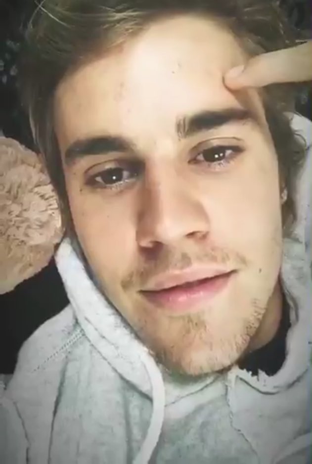 biebernewslc's tweet photo. Jajajajaja qué fuerte...

@justinbieber #JFCJustinBieber https://t.co/49mdZQVUdt