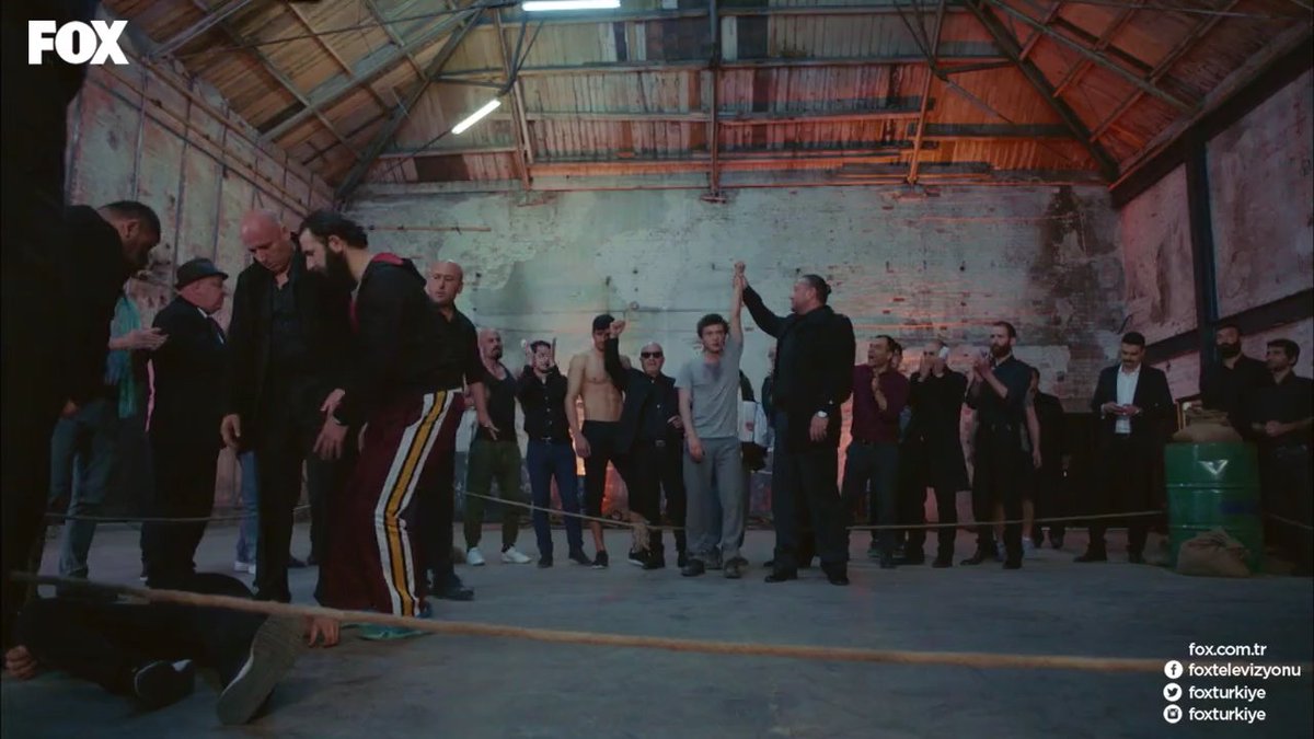 caffedict's tweet photo. Rahmet, what did you do? (¿qué hiciste?) Casi me dio un infarto verte peleando, me moría si te pasaba algo, me encariñé con la Elibol family 🙈

#BizimHikaye https://t.co/TfTvZPyjqn