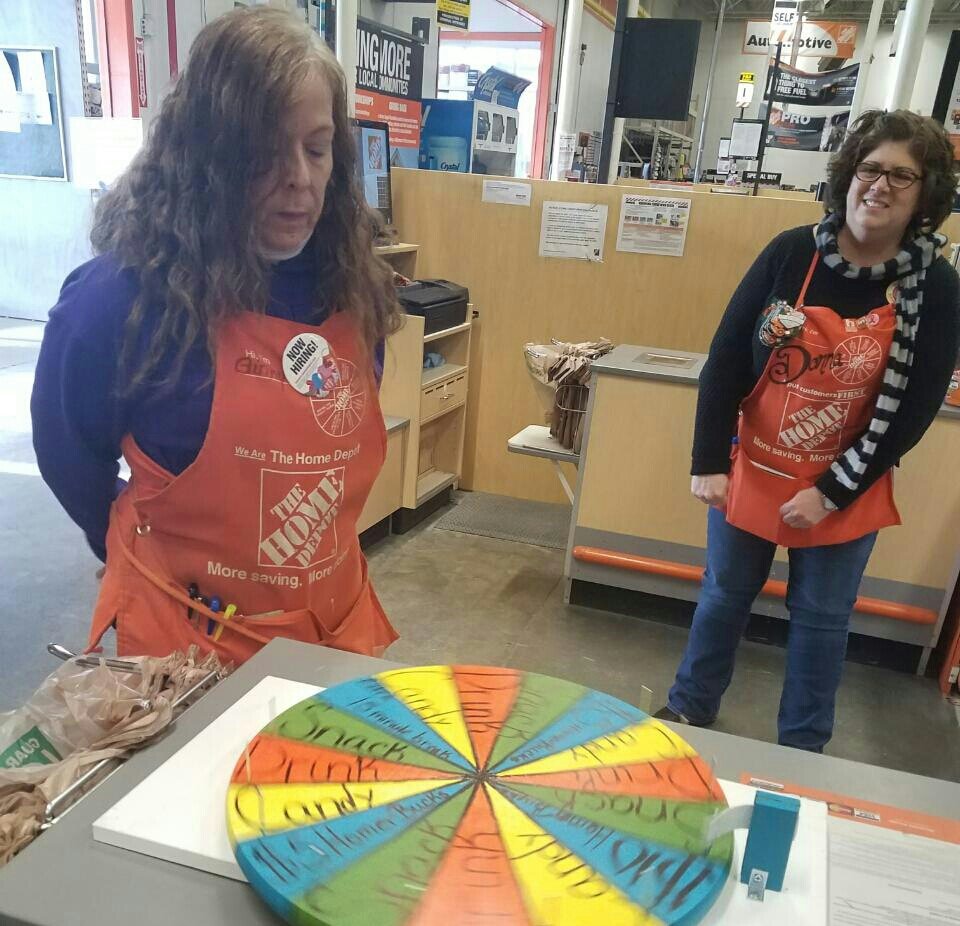 HDFE2510's tweet photo. Ginny got a credit card approved and got to spin our new prize wheel. Great job Ginny! #Credit #FillTheFunFund #MyTeamRocks https://t.co/6sGJBt97Lo