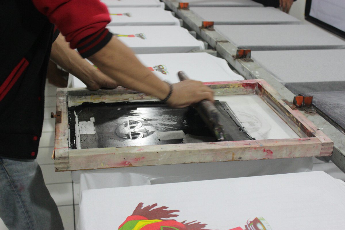 #bikinkaos #kaospromosi #kaosclub #kaosgathering #kaosevent #grosir dengan
#sablonmanual #rubber #plastisol mulai dari 35ribu.