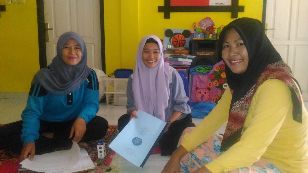 Nopikhalif's tweet photo. Hari ini Diskusi dg guru PAUD Harapan Bangsa Dusun Pedukun 
#ManfaatDanaDesa 
@TPPI_JAMBI https://t.co/umkZSYVoRY