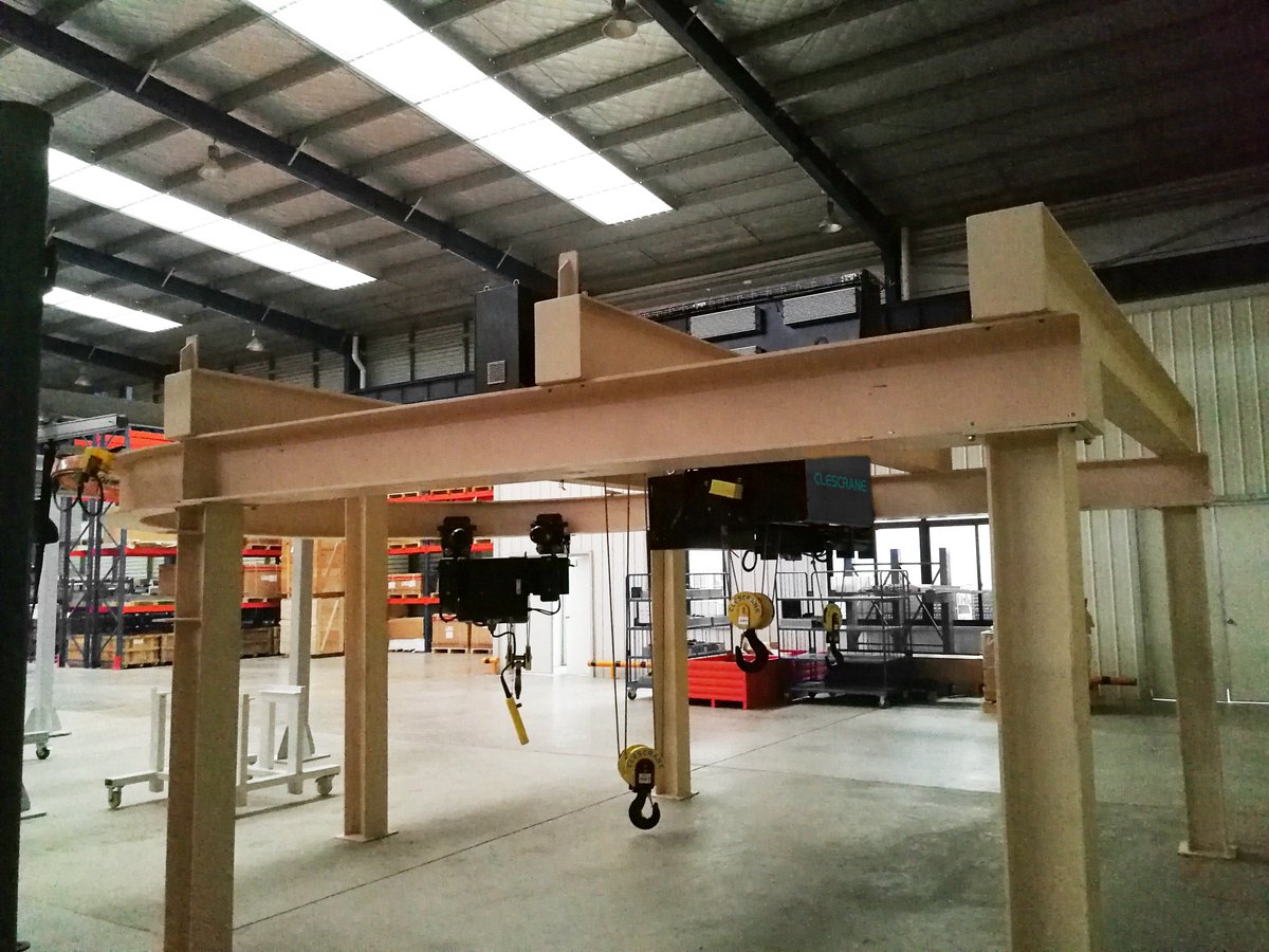 cles_cranes's tweet photo. Electric Hoist 1-20 tonnes 
No more trying to lift heavy things the hard way, this Clescrane Electric Hoist will definitely make your lifting tasks easier. https://t.co/PnJeQzVfF9