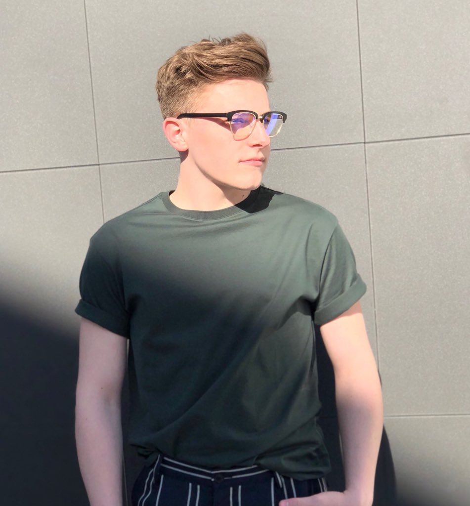 lincolnwjohnson's tweet photo. #2012v2018 had to do mine before it’s too late https://t.co/DpjvC0kKUY