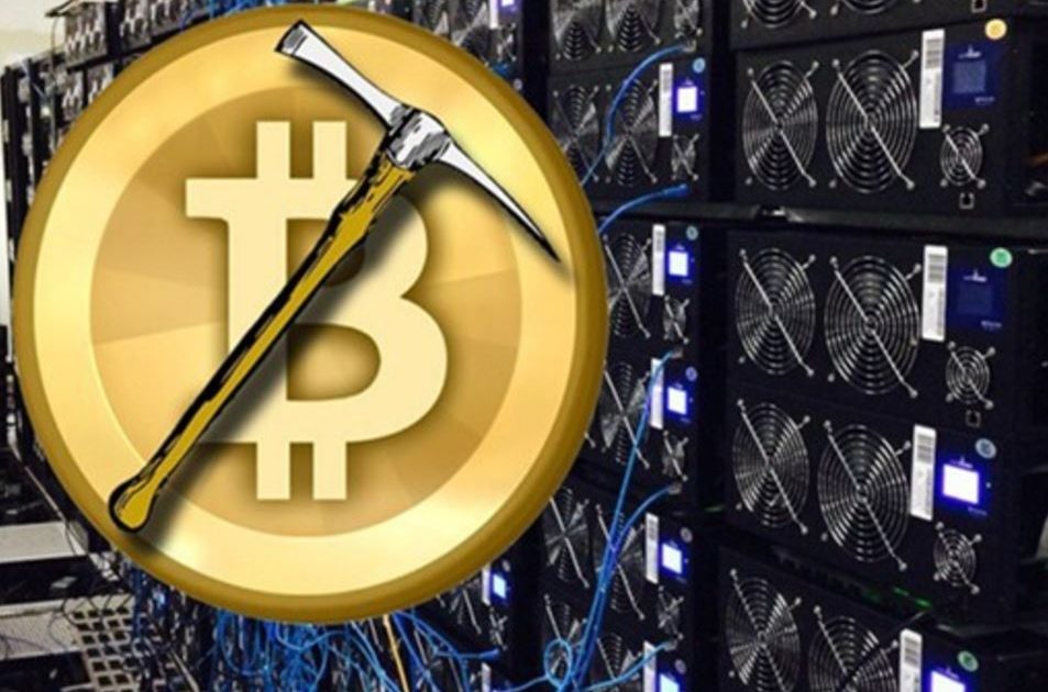 cryptomsn's tweet photo. Does it have a future? - https://t.co/8o9snfyu0I 
#MiningFarm #Bitcoin #Mining https://t.co/3VMMFpYpNw