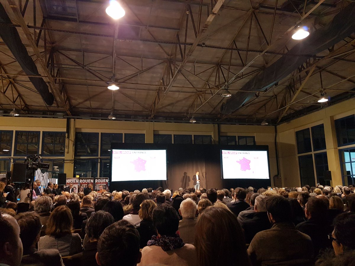 foreachcode's tweet image. Soirée passionnante à la Filature à Louviers avec @arnaud_delacost sur le sujet complexe et intéressant de l'@AI à l'initiative de @RouenNdyInvest