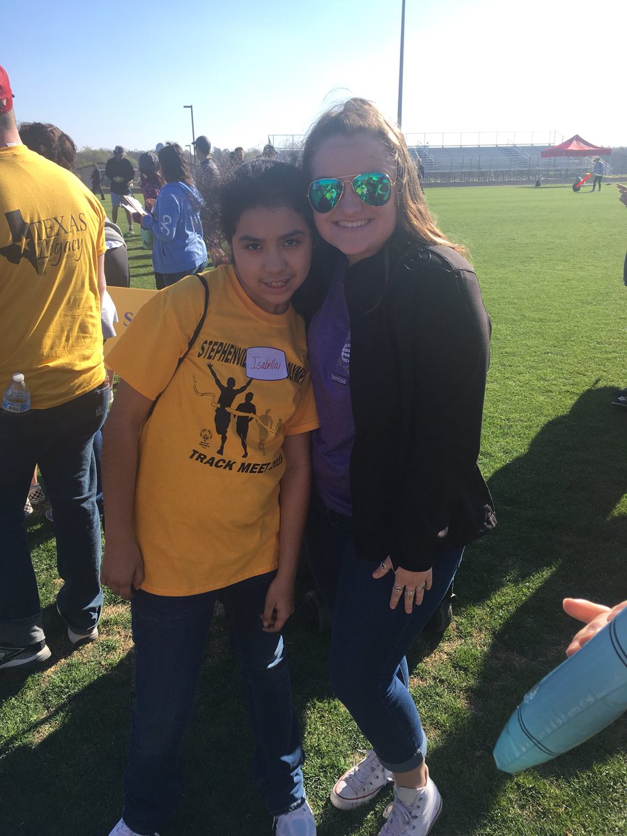 Erindanielle99's tweet photo. Working special olympics was one of the best days ever! #serviceday2018 #tarletonservice18 https://t.co/gXQGNvE7fb