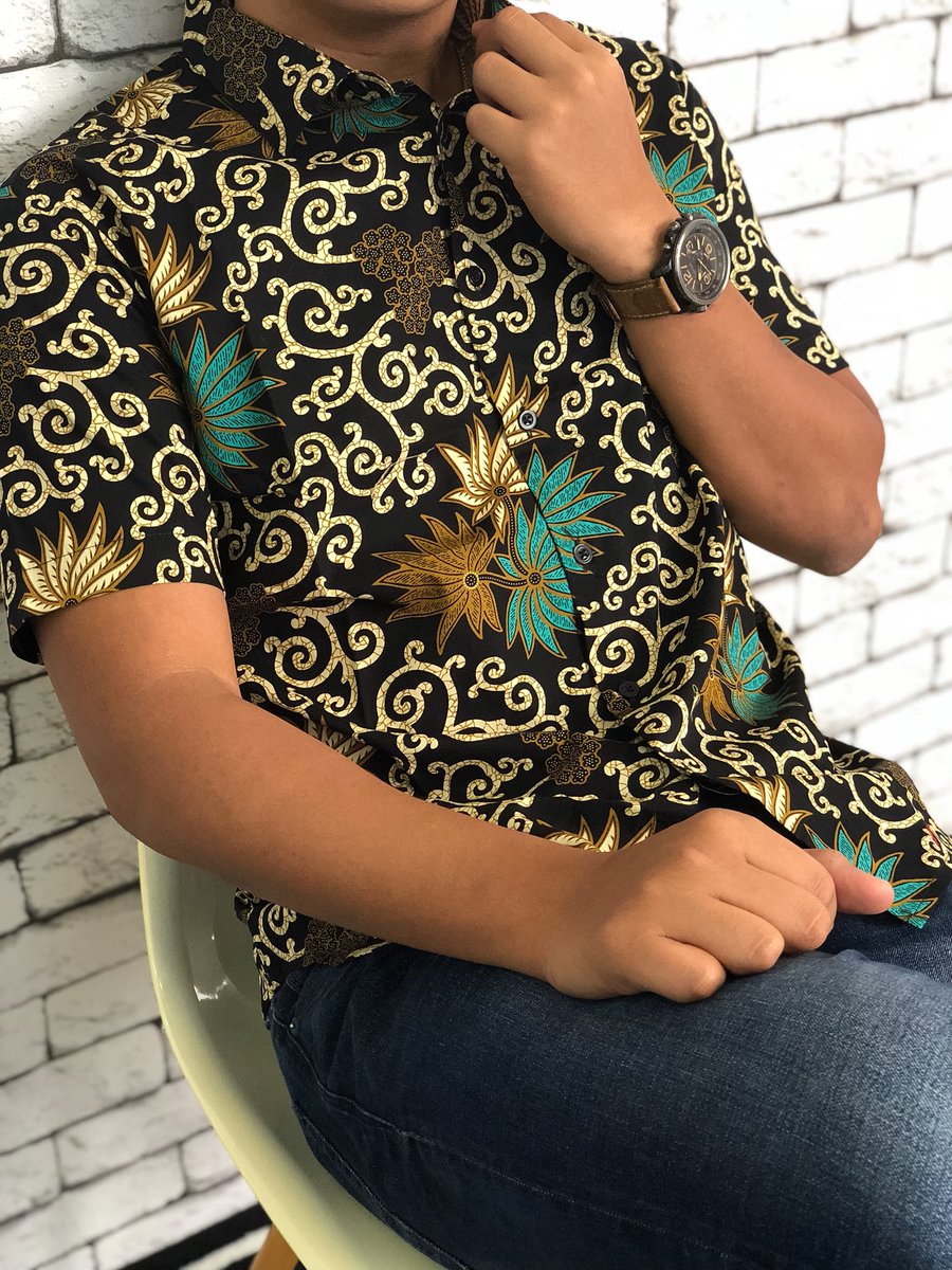 BatiqueSg's tweet photo. Kiat Gelis
•
Men Slim Fit Batik
•
https://t.co/kvj8Cw50kD
•
#slimfitbatik #wearbatique #batiquegang #batik #forhim #batikfashion #mesnstyle #mensfashion #sgfashion https://t.co/whxUPa9YnF