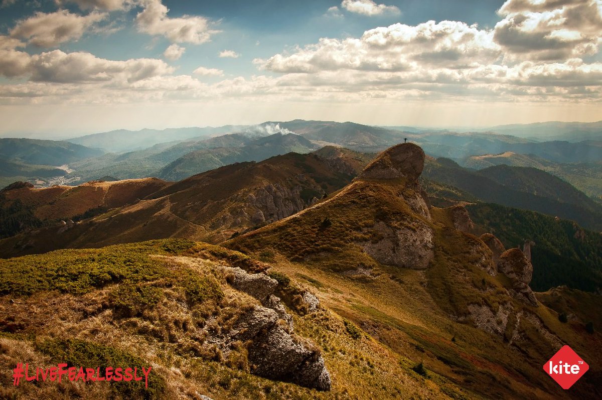 KitePatch's tweet photo. : “When overseas you learn more about your own country, than you do the place you’re visiting.” – Clint Borgen
#Adventure #Explore #wander #Adventurer #Free #active #hike #outdoors #nature #travel #LiveFearlessly https://t.co/5etdA4mOvF