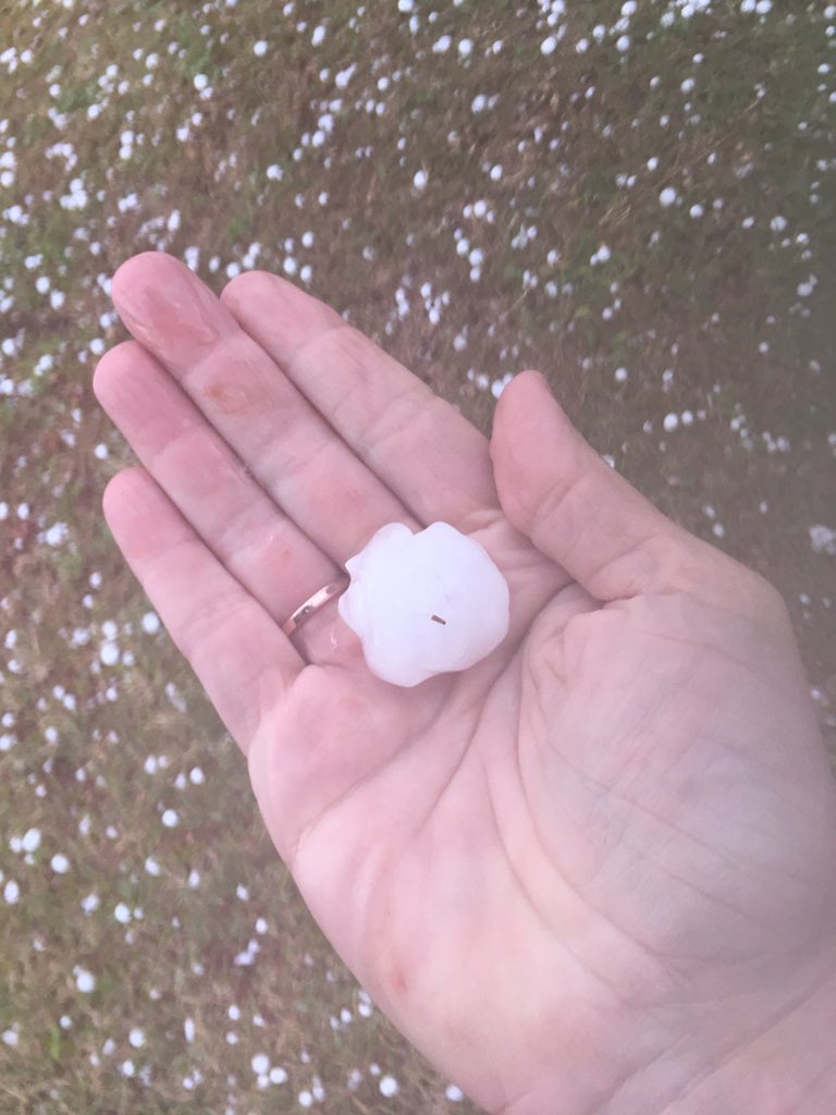 katvanlith's tweet photo. @marioph80 @wjxt4 This was in Macclenny. It was intense! https://t.co/ULhAGvI5jP