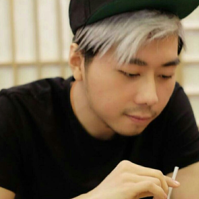 pratama_tw's tweet photo. #FotoProfilBaru https://t.co/HzetVrtLx5
