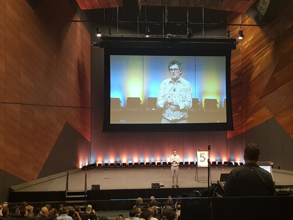 nicokemp's tweet image. Stalking this guy across the globe... @boxofcrayons #PeakPerformance18