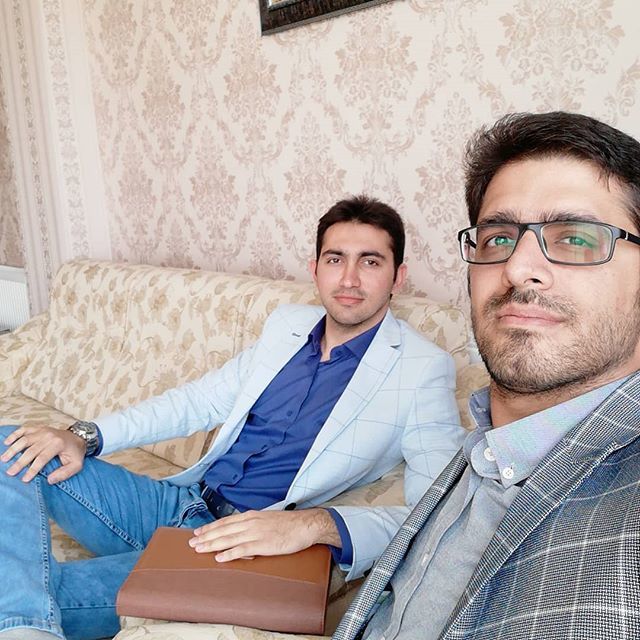 اولین جلسه طرح و برنامه شکلات در سال ۹۷،
همراه با مدیر ارشد تیم برنامه نویسی جناب نافعی عزیز

#فوق_سری😎 #اولین_قدم #تغییر #هم_اندیشی #استودیو_بازیسازی_شکلات #تریکسمن 
#trixmen #chocolate_entertainment_corp #planing #first_step ift.tt/2pBiRFh