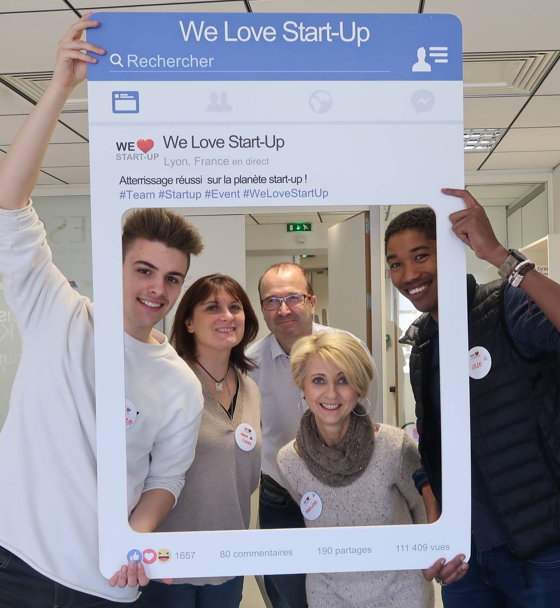 La promotion 31 de l'école des managers de la @CE_RhoneAlpes en pleine création de Start-Up ! #WeLoveStartUp ❤️