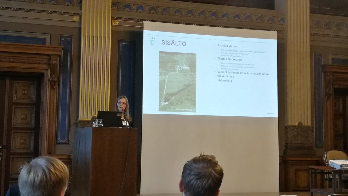 Anna-Kaisa Ronkanen piti esitelmän Maailman vesipäivä -seminaarissa Säätytalolla aiheesta: Kosteikot kaivosvesien puhdistuksessa. #WorldWaterDay