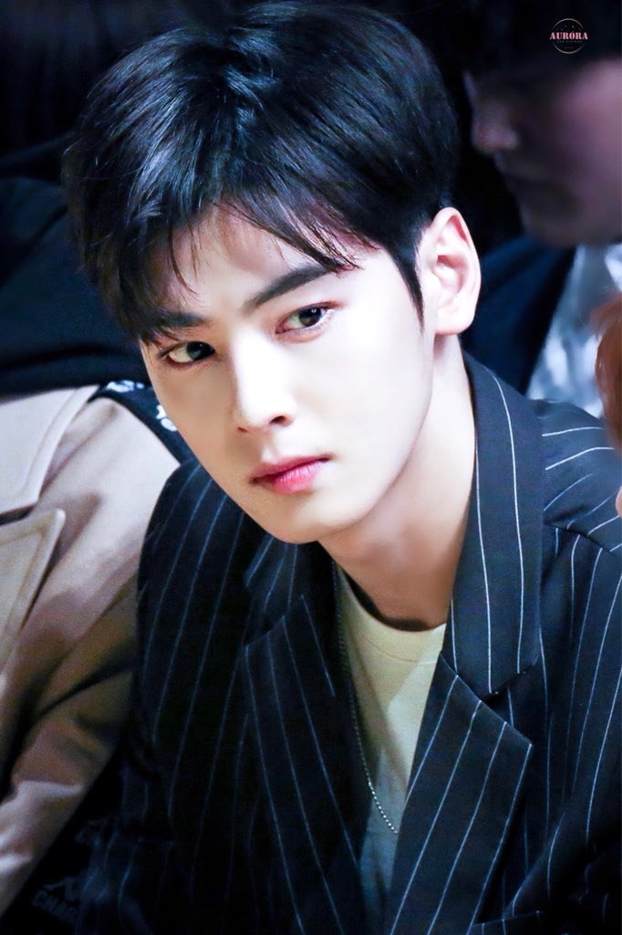 Auroraew_330's tweet image. 💕180323  참스 쇼 💕

#아스트로 #ASTRO #차은우 #은우 #이동민 #CHAEUNWOO #로하수호 
@offclASTRO 

wow٩(˃̶͈̀௰˂̶͈́)و 💙