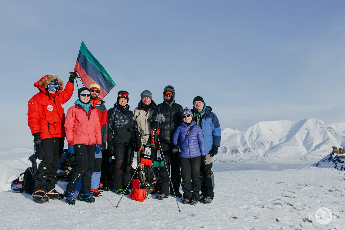 AGH_Krakow's tweet photo. Przed kilkoma dniami ze #Spitsbergen.u wrócili pracownicy #AGH, którzy w czasie wyjazdu naukowego przeprowadzili kompleksową analizę akustyczną jaskiń lodowcowych. Wieczorem zapraszamy na Facebookowy profil #KSAF.u na relację #foto.
fot. Maciej Bernaś https://t.co/z3F1fGcQwG